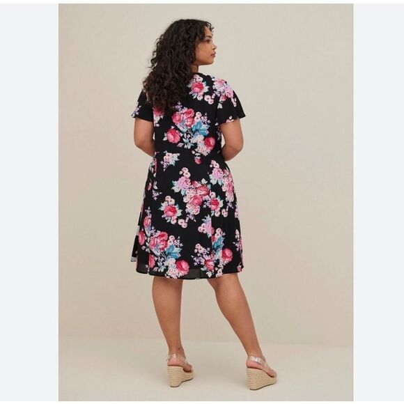 Torrid Mini Gauze Lace-Up Skater  Floral Print Dress Black size 3 3X - Picture 2 of 9